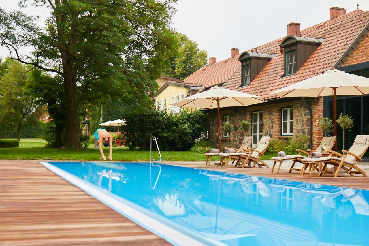 Relais & Chateaux Gutshaus Stolpe Otel Stolpe an der Peene Dış mekan fotoğraf