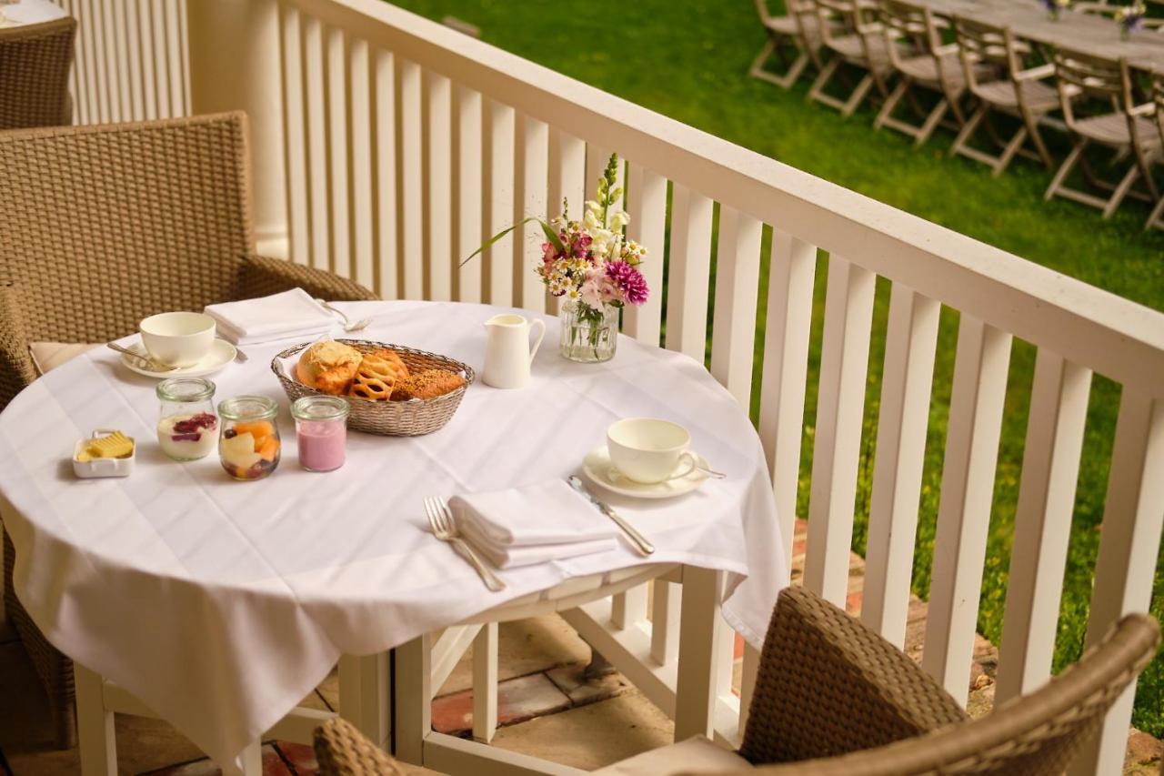 Relais & Chateaux Gutshaus Stolpe Otel Stolpe an der Peene Dış mekan fotoğraf